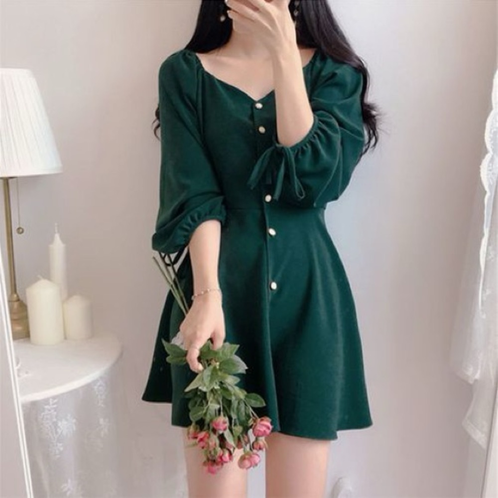 EFO - Long Sleeve Sweetheart Neckline Mini A-Line Dress in Dark Green
